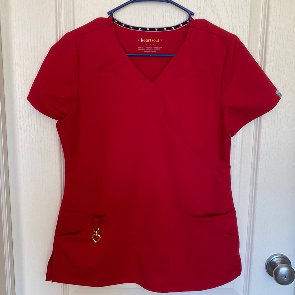Small red top